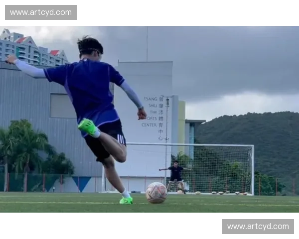 脚背正面射门技巧解析及实战应用详解 脚背正面射门技巧解析及实战应用详解